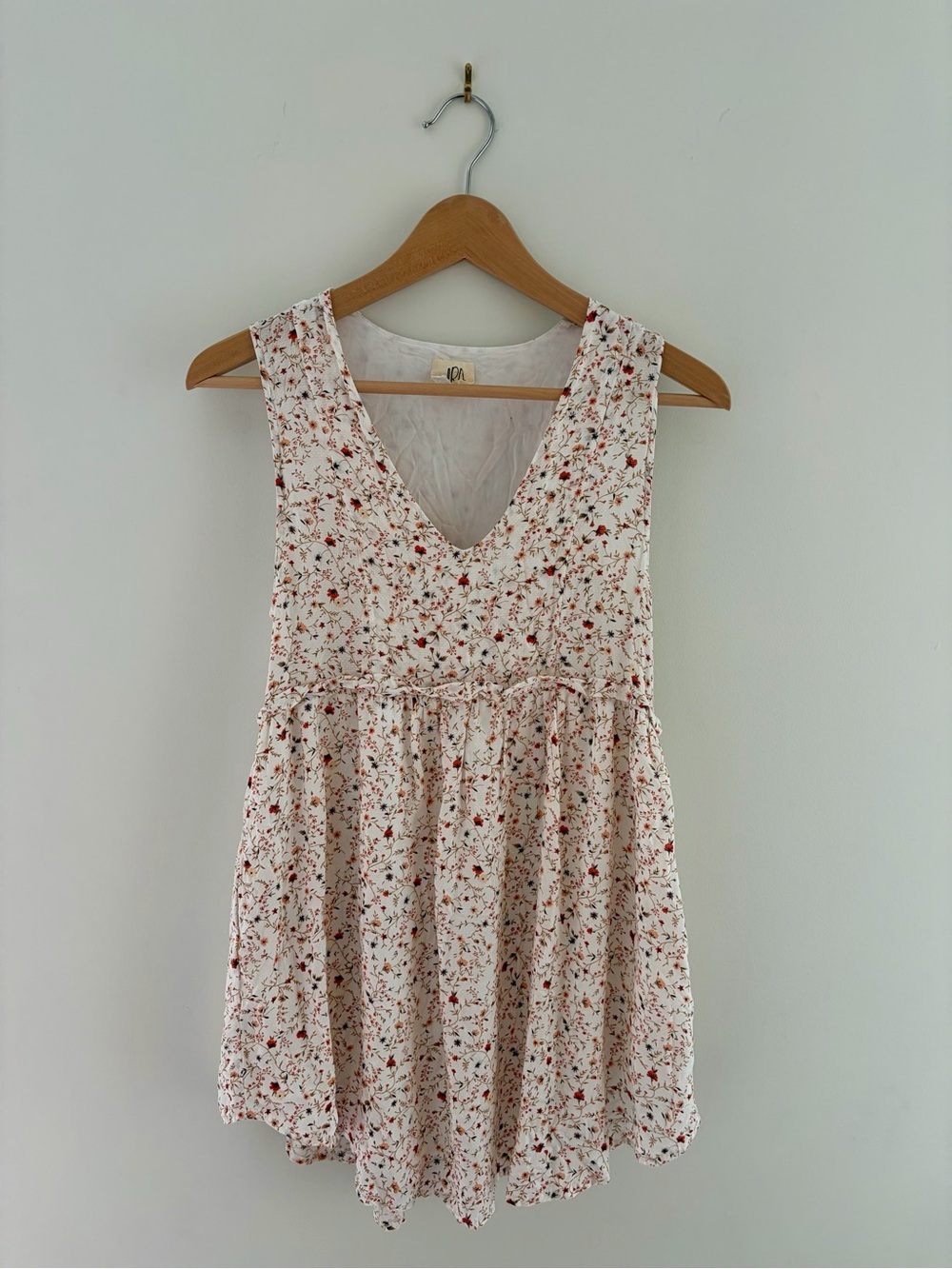 Anthropologie dRA Los Angeles Cream Mini Dress with Red & Green Floral Print, XS